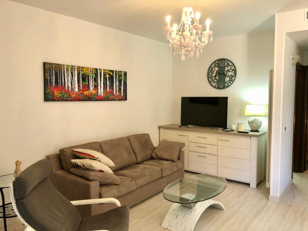 Paradise Apartment มัลเชซิเน ภายนอก รูปภาพ